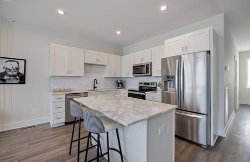 Whitebridge House | Southern & Style-2 Townhomes-7 Mins To Broadway