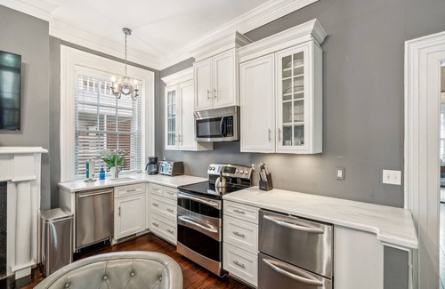 Charleston Historic District Apartment | Southern Sweetgrass the Heart of Charleston