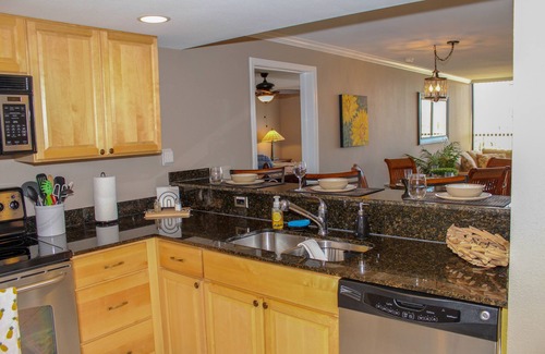 Biloxi Condo | Southern Vacationing at it's finest!