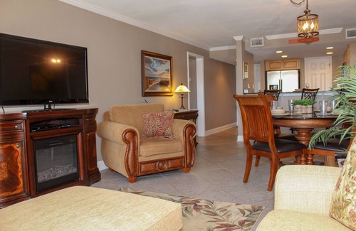 Biloxi Condo | Southern Vacationing at it's finest!