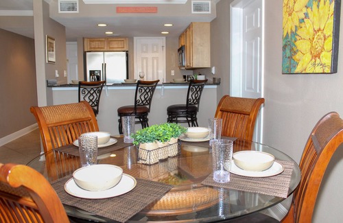 Biloxi Condo | Southern Vacationing at it's finest!