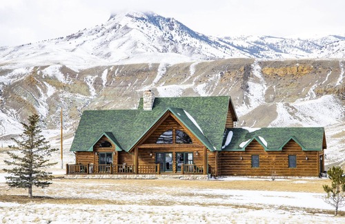 Wapiti House | Southfork Lodge located on the beautiful Southfork of Cody!
