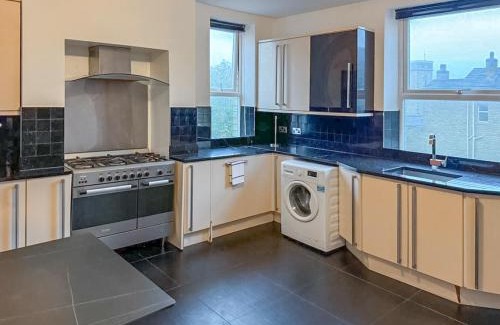Elland Apartment | Southgate House - Uk48863
