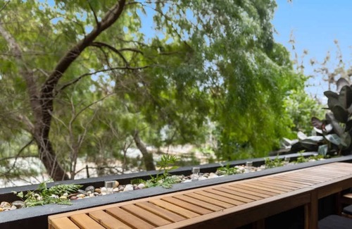 South Yarra Apartment | Southside urban oasis