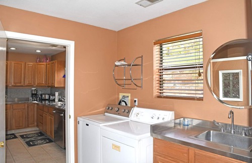 Alamogordo House | Southwest Elegance with Amazing Views!
