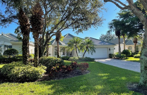 Bonita Springs House | Southwest Florida for the winter, located in prestigious Shadow Wood