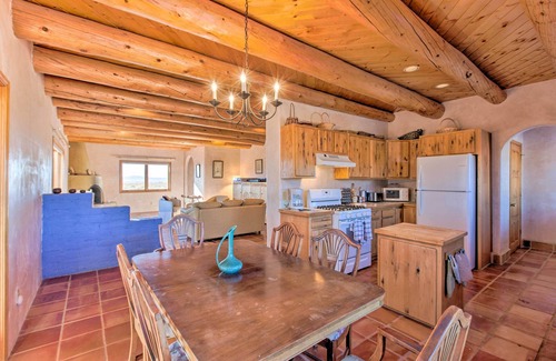 El Prado House | Southwest Home w/360-Degree Mtn View, Ski Nearby!