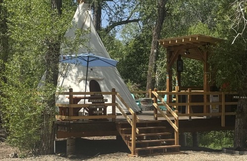 Mancos Cabin | Southwest Luxury Glamping-Red Arrow Tipi