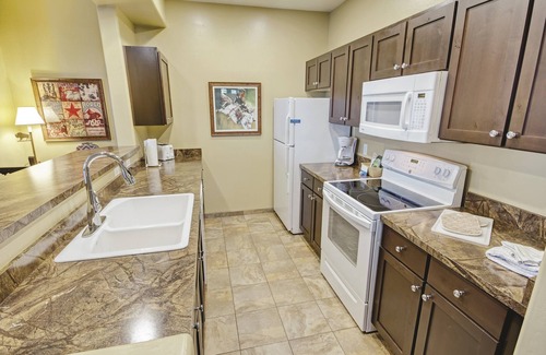 Heber Resort | Southwest-Style Condos w/Fireplaces, Resort Pool and Hot Tub & Onsite Fishing