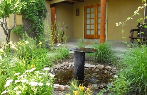 Tesuque House | Southwestern Gem, 4 BR, Mtn/Sunset View, AC, Hot Tub, WIFI, Great Location
