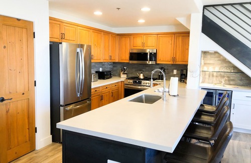 Mountain Village Condo | Southwestern-Style Spacious 4-Bedroom Condo With Amenities