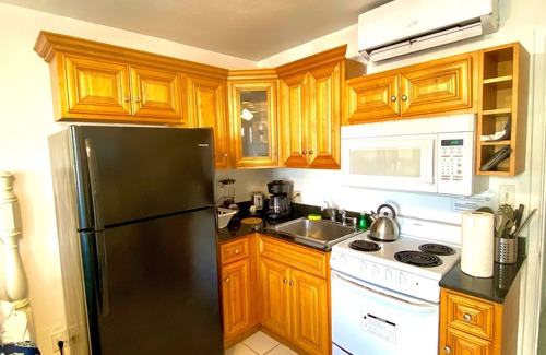 Hollywood South Central Beach Apartment | Southwinds Inn by The Gold Nests