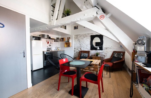 Old Lille Apartment | Souvenirs VX Lille 2 Bedrooms 24H /24H Access