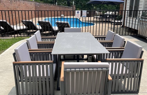 Chillicothe House | Sovereign Summerhill- With a pool & Hot Tub