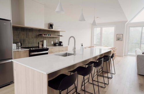 Beaupre Ski Chalet | Spa and Mountain - Villas Perspective - Alphonse