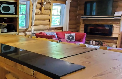 St-Adolphe-d'Howard Ski Chalet | Spa, Modern Comfort - Chalet le Pic-Bois