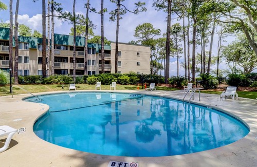 Palmetto Dunes Apartment | Spa on Port Royal Sound 1221
