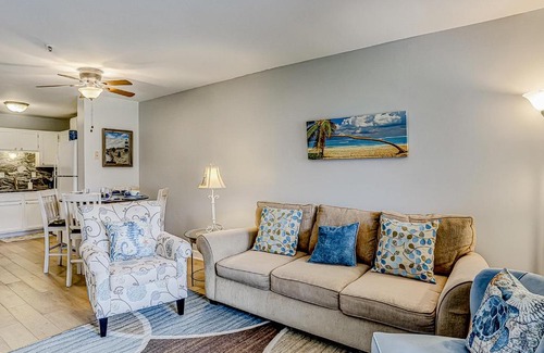 Palmetto Dunes Apartment | Spa on Port Royal Sound 3106