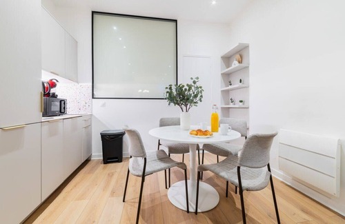 Epinettes Apartment | Spa prive a domicile - Sauna elegance a Paris 17