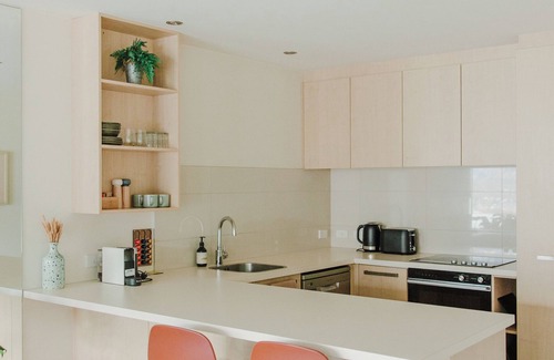 Queenstown Condo | Spa Retreat Lake & Mountain Views - Goldrush Peak