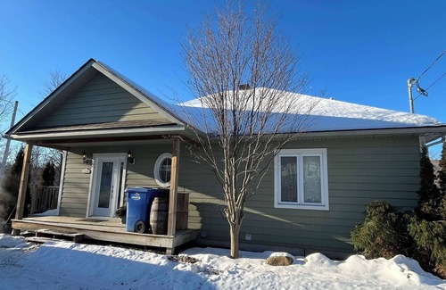 Bellefeuille Ski Chalet | Spa & River - Berges de la Riviere-du-Nord 20