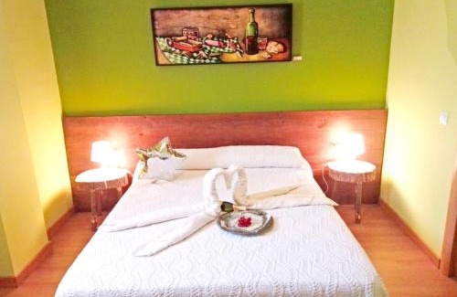 Villacanas Villa | Spacious Villa with Private Pool, Villafranca De Los Caballeros