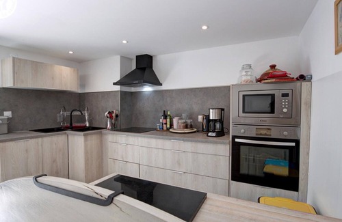 Saint-Julien-Molin-Molette Cottage | Spacious cottage with private suites, near nature