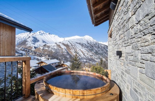 Saint-Martin-de-Belleville Ski Chalet | Spacious chalet with Nordic bath, hammam and close to slopes