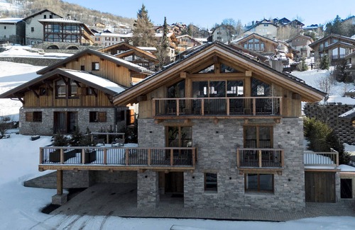 Saint-Martin-de-Belleville Ski Chalet | Spacious chalet with Nordic bath, hammam and close to slopes