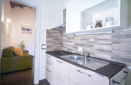 Monte di Pieta Apartment | Space and Color in the Heart of the City