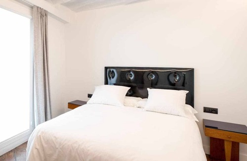 Logrono City Centre Apartment | Space for 6 in the center. Free WIFI.