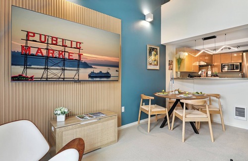 Belltown House | Space Needle Views from Sofa – Walking Distance to Everywhere in DT Seattle
