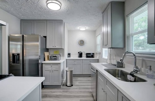 Southbelt/Ellington House | Space & Shore Retreat