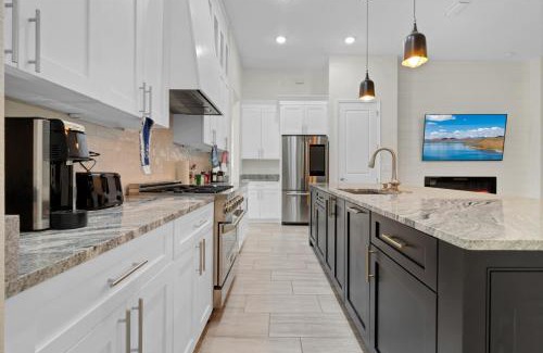 Wedgefield House | SpaceX Backyard