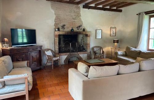 Solesmes House | Spacieuse maison au bord de la rivière, proche du Mans, avec équipements modernes, idéale pour familles - FR-1-410-440