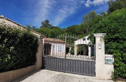 Auriol Villa | Spacieuse Villa au Calme Avec Piscine Privée