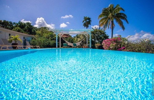 Le Francois Villa | Spacieuse Villa de Luxe de 5 Chambres Avec Piscine Privée et vue mer