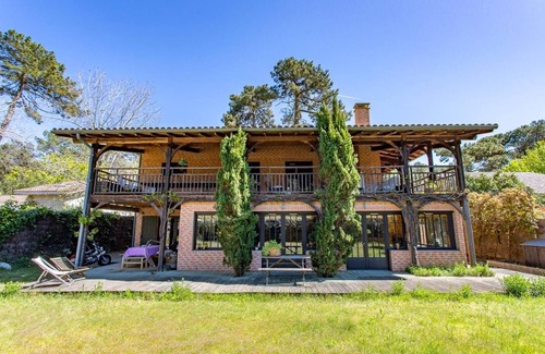 Piraillan House | Spacieuse villa familiale avec piscine pour 12 personnes Piraillan
