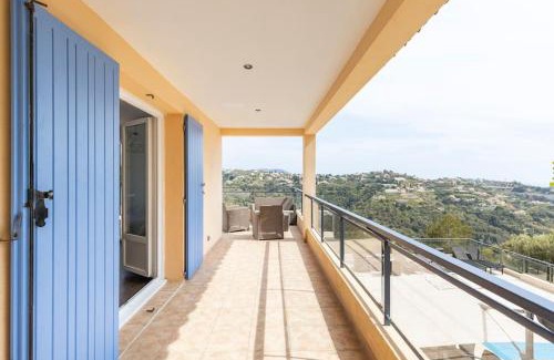 Nice Villa | Spacieuse Villa Niçoise au calme avec piscine