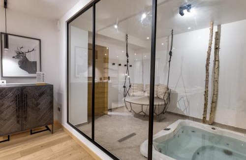 Courchevel Apartment | Spacieux appartement avec spa, 3 chambres, accès facile aux pistes à Courchevel Moriond - FR-1-563-143