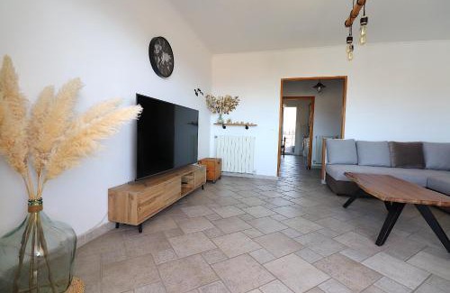 Ajaccio Apartment | Spacieux Appartement Vue Mer et Montagne en dernier étage avec Terrasse - Parking et Wifi