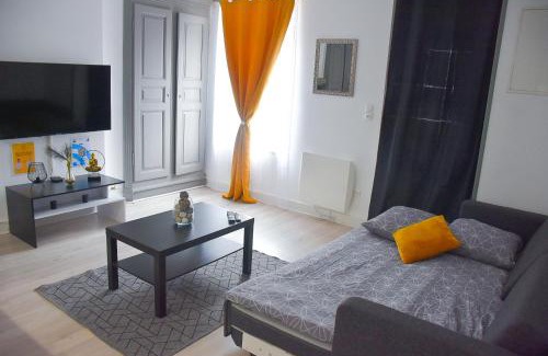 Louvroil Apartment | Spacieux F2 - Louvroil - Proche Belgique