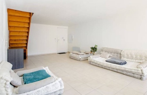 Couilly-Pont-aux-Dames Apartment | Spacieux Duplex à 10 min du Parc Disneyland