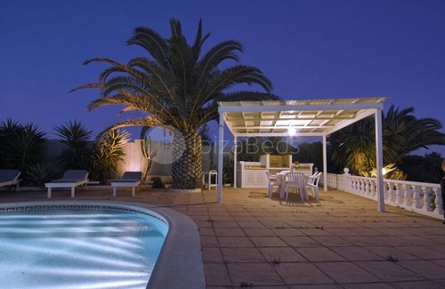 Sant Antoni de Portmany Villa | Spacious villa, beach and town nearby, Wifi, Aircon, Large swimmingpool