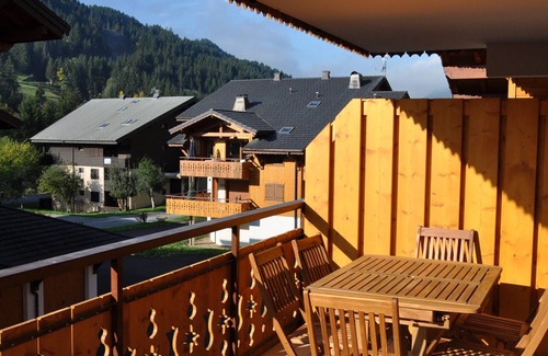 La Chapelle-d'Abondance Apartment | Spacious 2BR Apartment with Large Balcony/Terrace! Free Multi Pass!