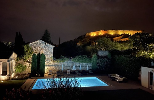 Villeneuve-les-Avignon Villa | Spacious Villa in Provence Historic City Centre