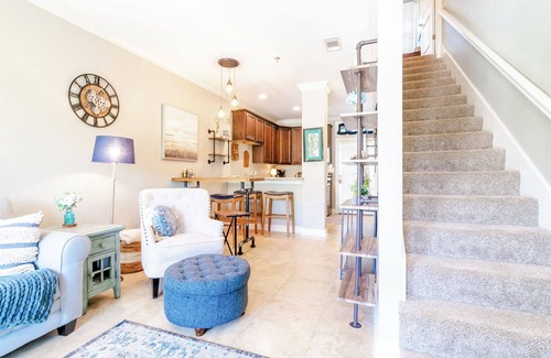 Biloxi Condo | Spacious 1 bed/1.5 bath for TDY Rentals!