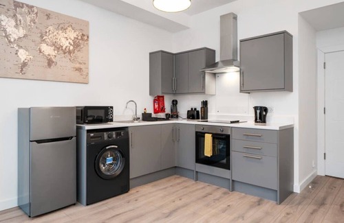 Belfast Apartment | Spacious 1 Bed Apartment in Belfast East Village