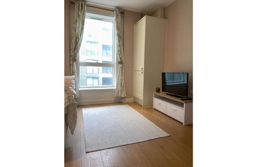 Limehouse Apartment | Spacious 1 bed apartment in the Heart of London