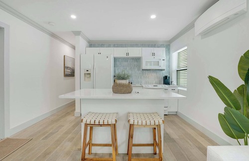 El Cid Apartment | Spacious 1 Bedroom - Downtown - Renovated
